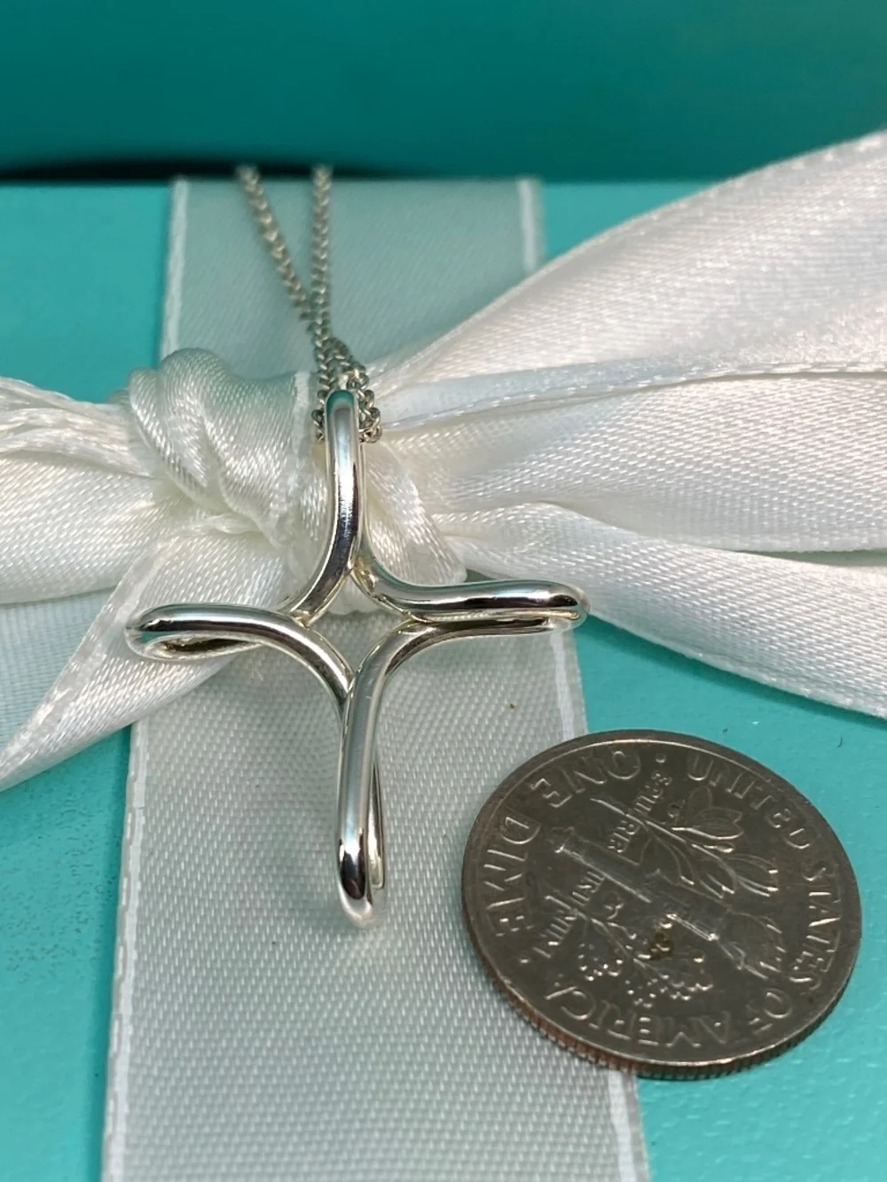 Tiffany & Co Elsa Peretti Infinity Cross 925 Silver Necklace 16”
